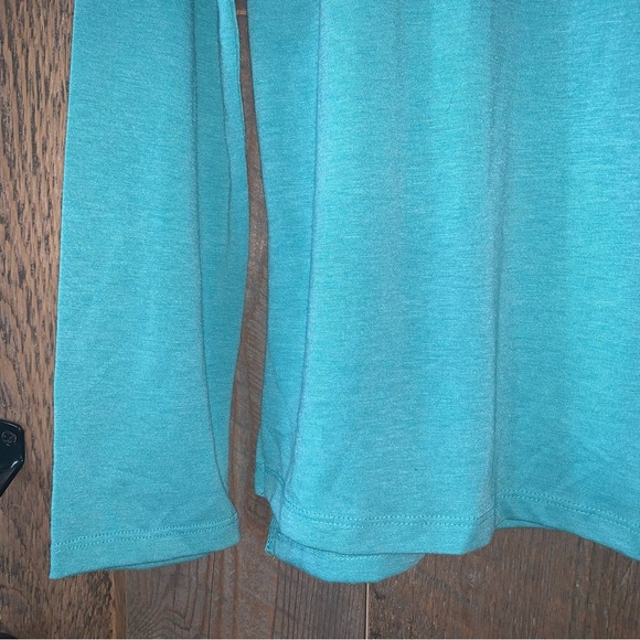 Women’s L BALANCE COLLECTION Aqua Green Fitness Active L/S Strappy V YOGA Top - Picture 5 of 14